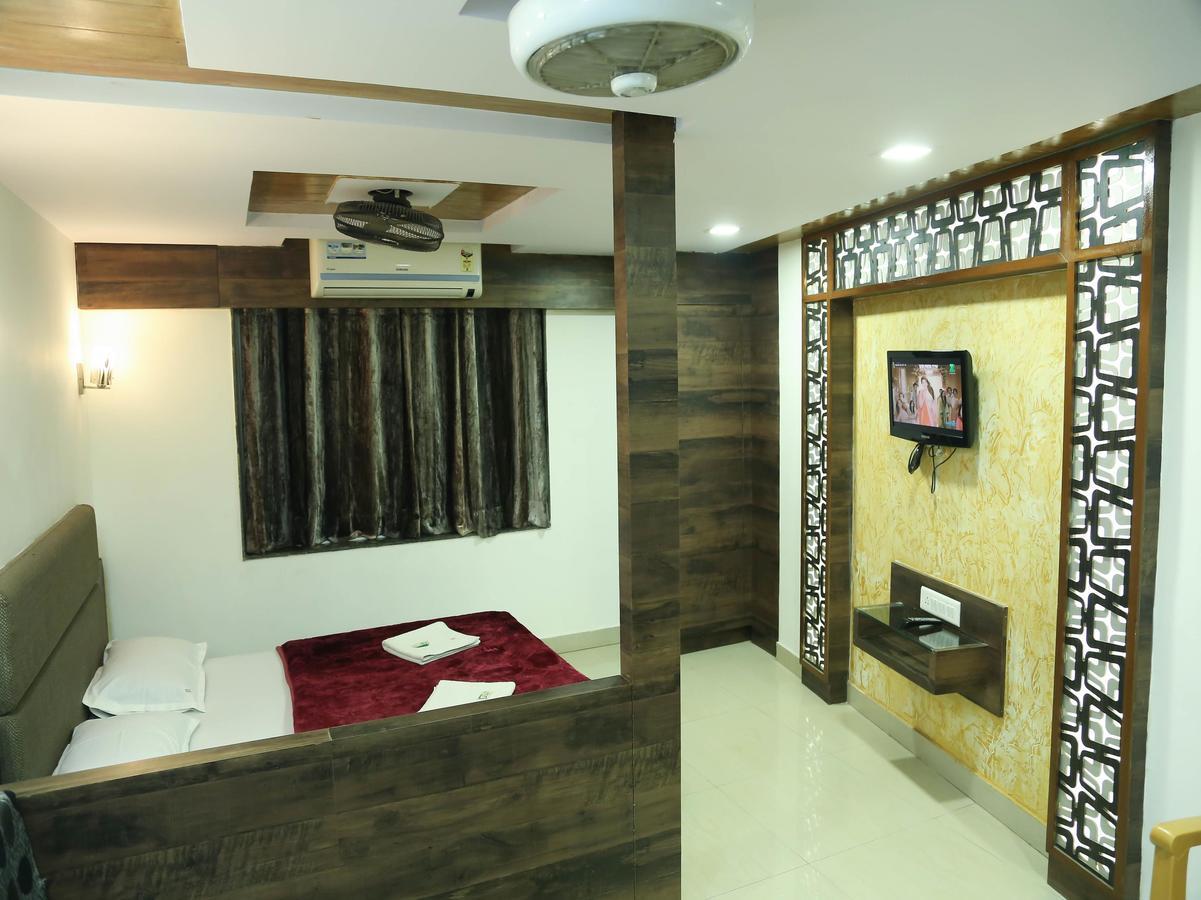 Hotel Kudla Rasaprakash มังคาลอร์ ภายนอก รูปภาพ